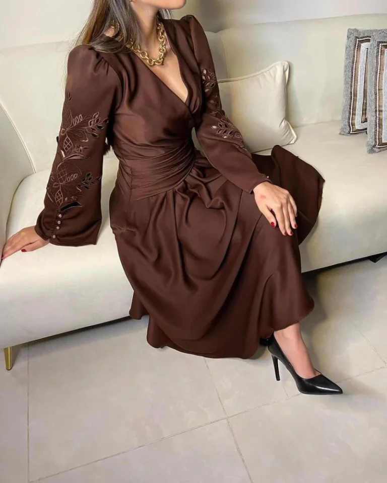 الفستان البني الطويل في المنام